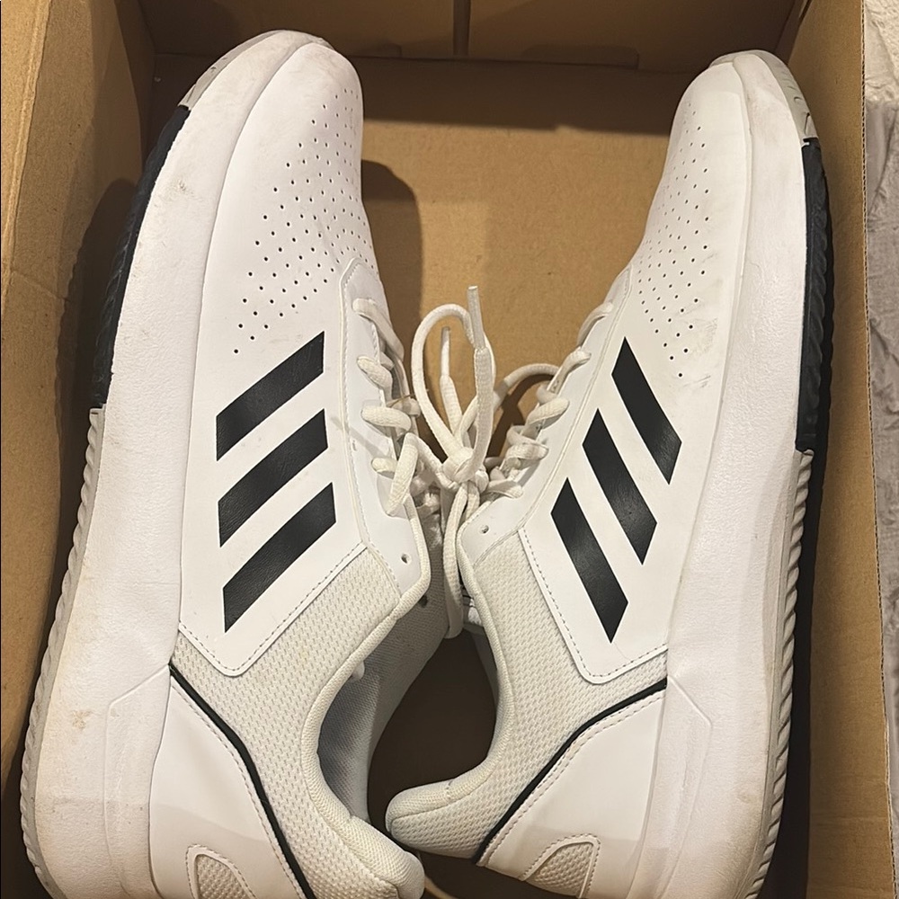 adidas White Athletic Shoes with Breathable Design and Signature Stripes